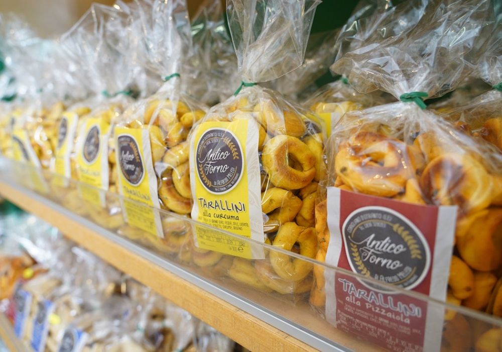 Specialità da forno pugliesi per un aperitivo in casa